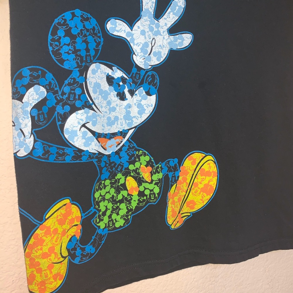 ✅ Men Disneyland Hanes Mickey Black T-Shirt - Picture 3 of 10